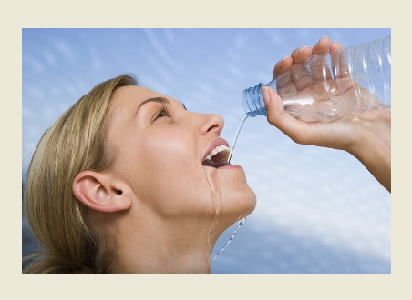 اهمیت نوشیدن آب برای دیابتی ها